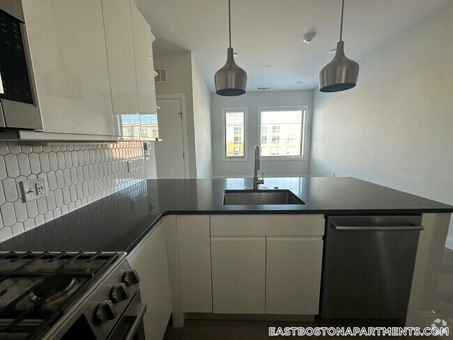 Building Photo - 152 Liverpool St Unit 501 Rental