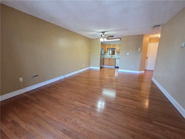 Photo - 1800 Douglas Ave Unit 327