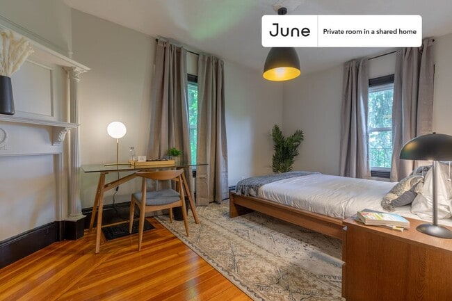 Building Photo - Room in Shared 5 bed/2 bath home