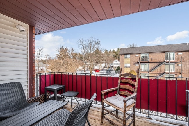 Building Photo - 2410 Skyline Dr Unit 11