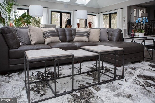 Photo - 15841 York Rd