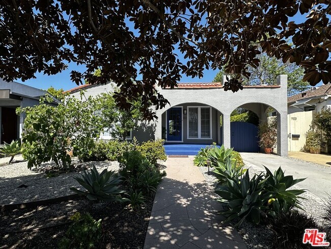 Building Photo - 1101 Palms Blvd Rental