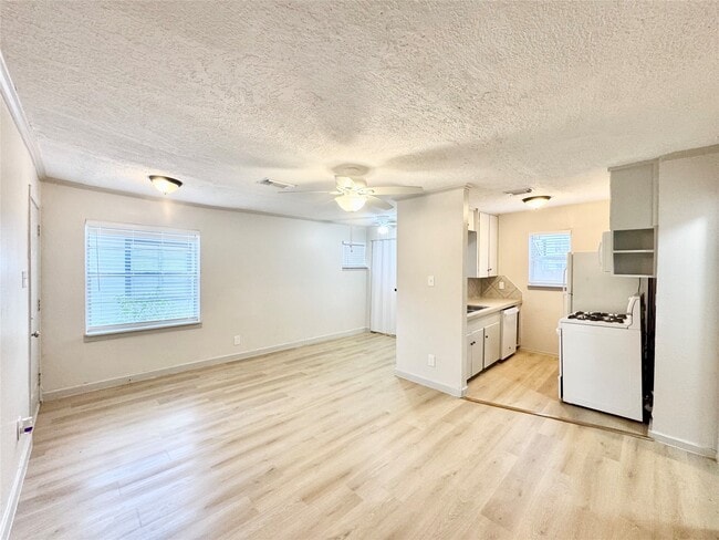 Photo - 1307 Willard St Unit 4