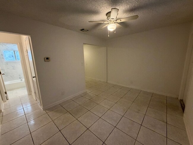 Photo - 161 NW 43rd Ct Unit 2