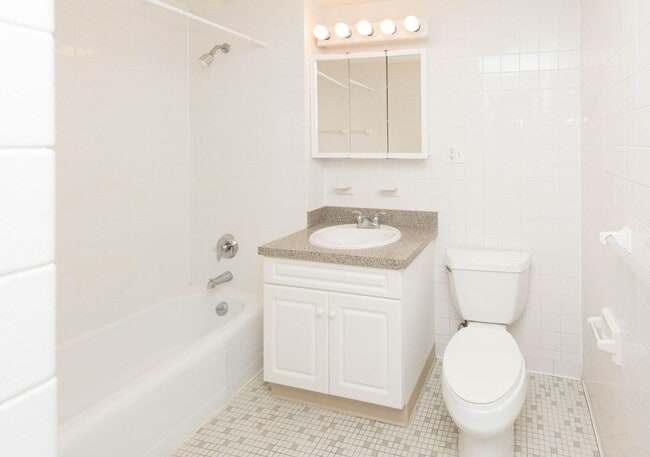 Photo - Lakewood Apartments