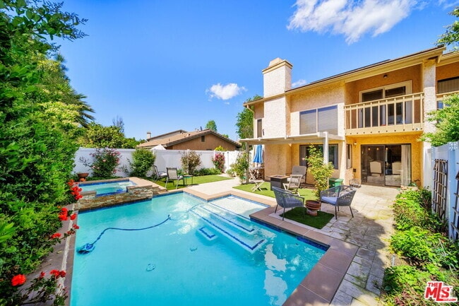 Building Photo - 25685 Lupita Dr Rental