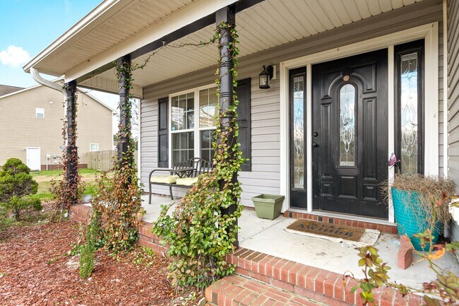 Photo - 111 Louie Ln