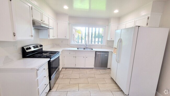 Building Photo - 2 bed/ 2 bath in El Cajon Unit 11 Rental