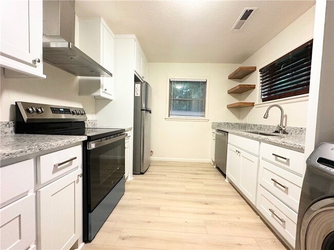 Photo - 515 Fallin Ave