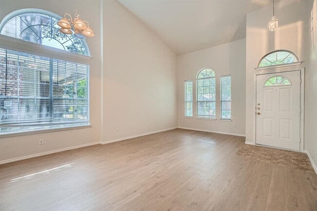Photo - 2608 Dryden St