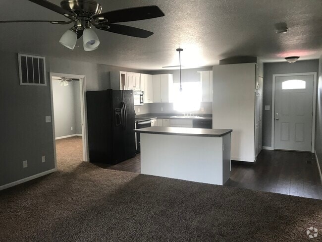Building Photo - 301 S Ohio St Unit B Rental