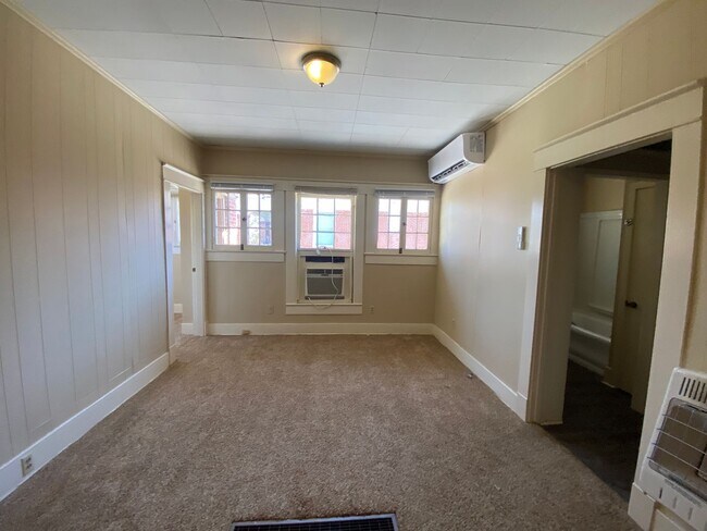 Photo - 105 W Cherry Ave Unit E