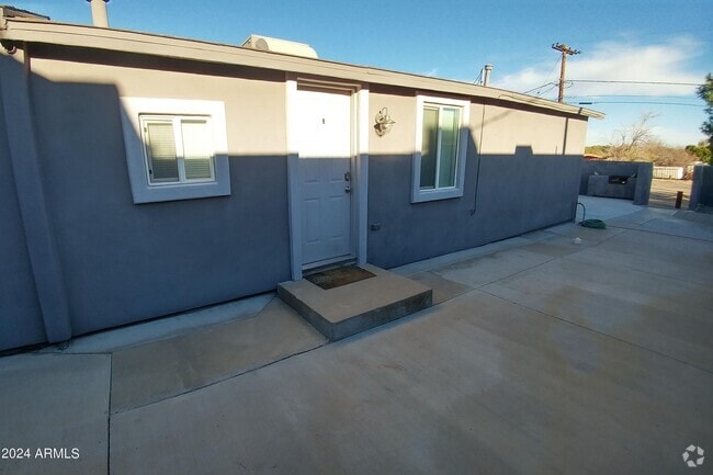 Building Photo - 145 W Wickenburg Way Unit E Rental