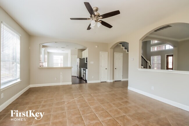 Photo - 18103 Yellowstone Trail