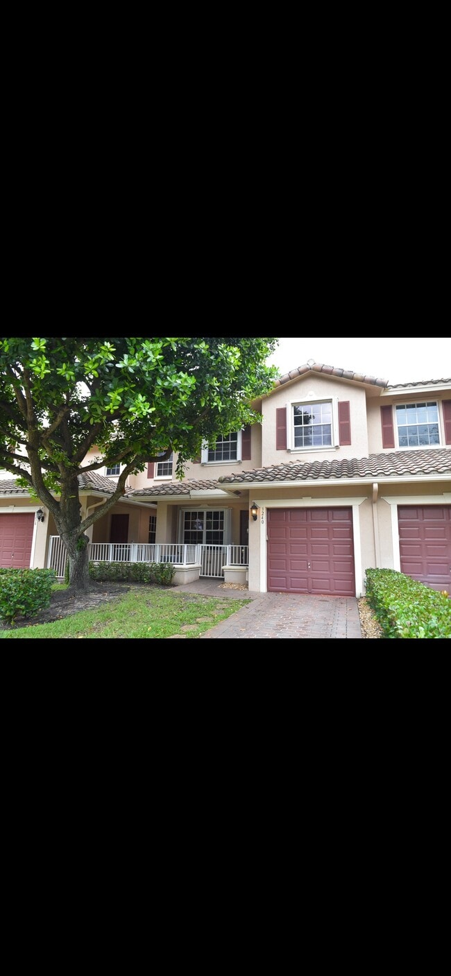 Photo - 3240 Fairway Cir