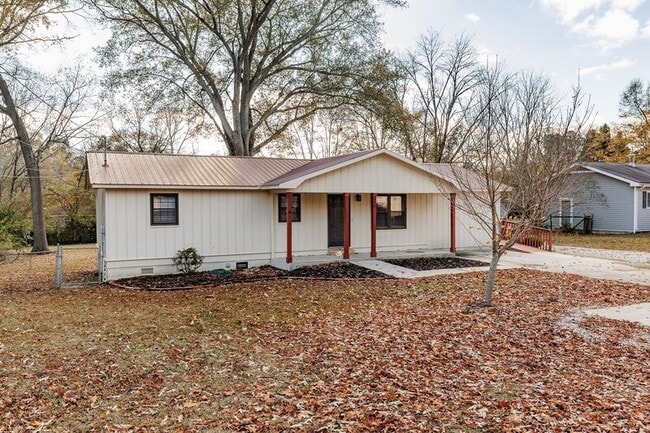 Photo - 370 Cedar Creek Rd