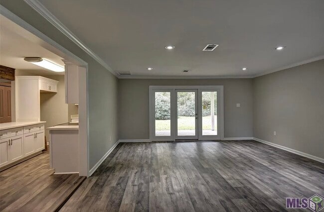 Photo - 1351 N Woodcrest Ave