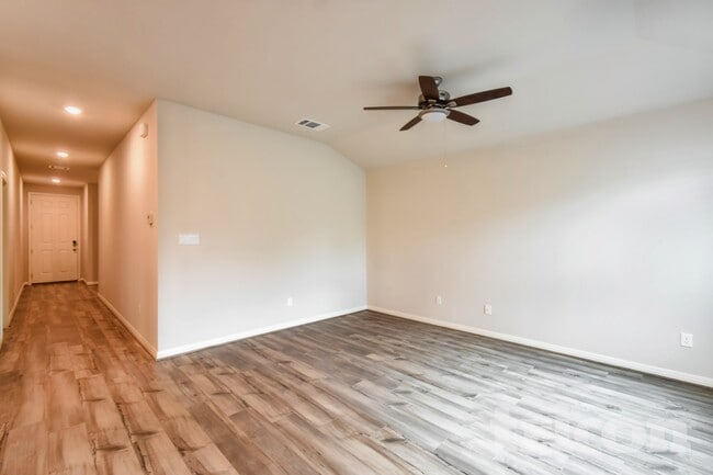 Photo - 13523 Emerson Wy