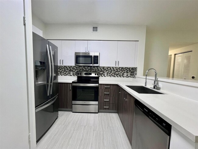 Photo - 601 NE 39th St Condo Unit 219