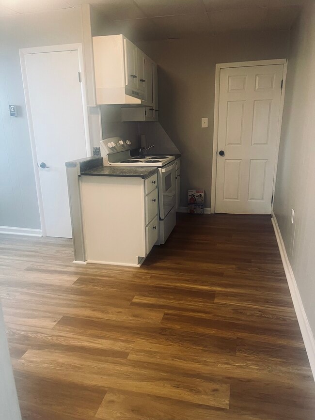 Kitchen - 38 S Main St Unit Apt #5 Efficiency Apt.