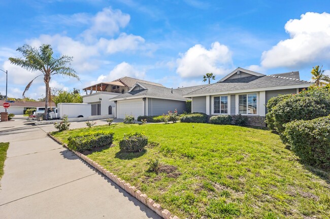 Photo - 7007 Royer Ave