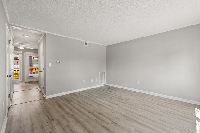 Photo - APPLICATION PENDING!!! $250 Rental Credit ...