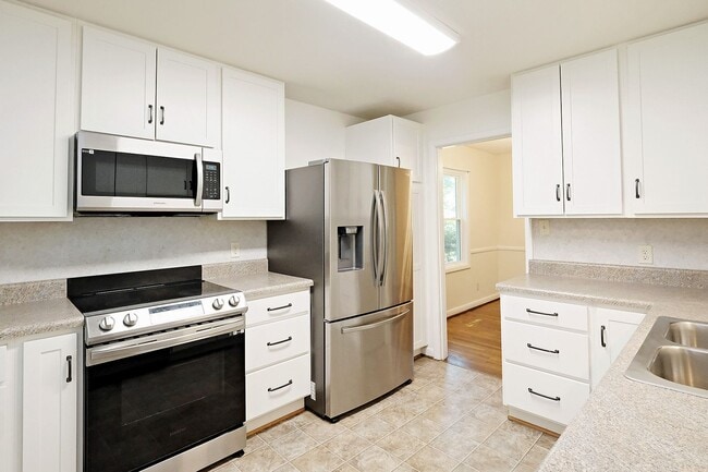 Photo - Move-in Ready Small Pet-Friendly Home