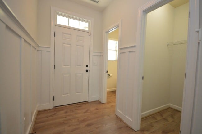 Photo - 204 Station Dr