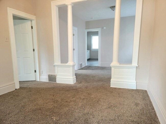 Photo - 299 Lloyd St Unidad 1