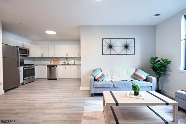 Photo - 49 S Day St Unit 302