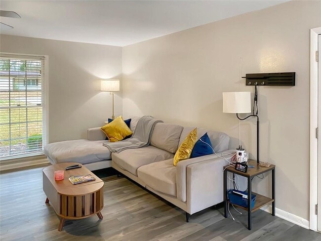 Photo - 5282 Maple Valley Rd SW