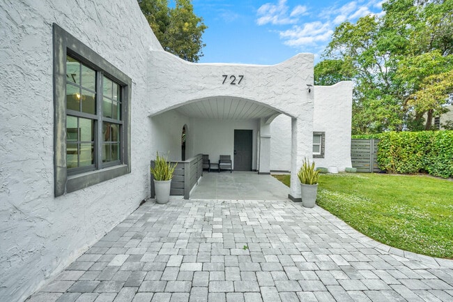 Photo - 727 Fernwood Dr