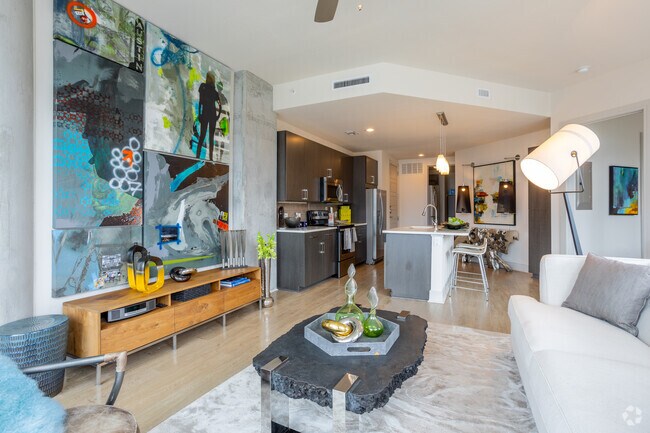 1BR, 1BA - 867SF