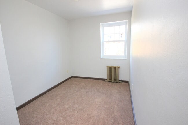 Bedroom - FRIENDSHIP COURT -- 162