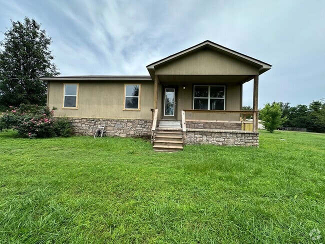 Building Photo - Come take a look at this updated house out...