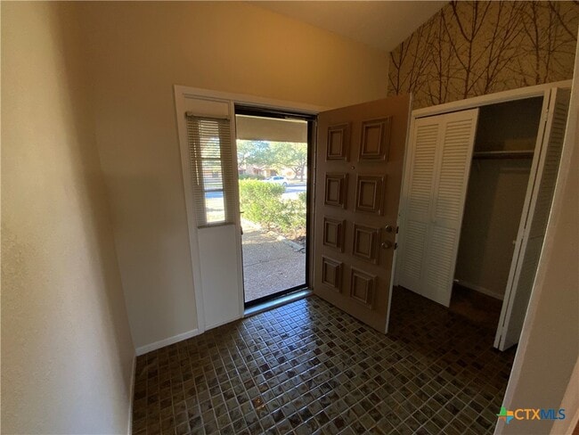 Photo - 2429 Canyon Creek Dr