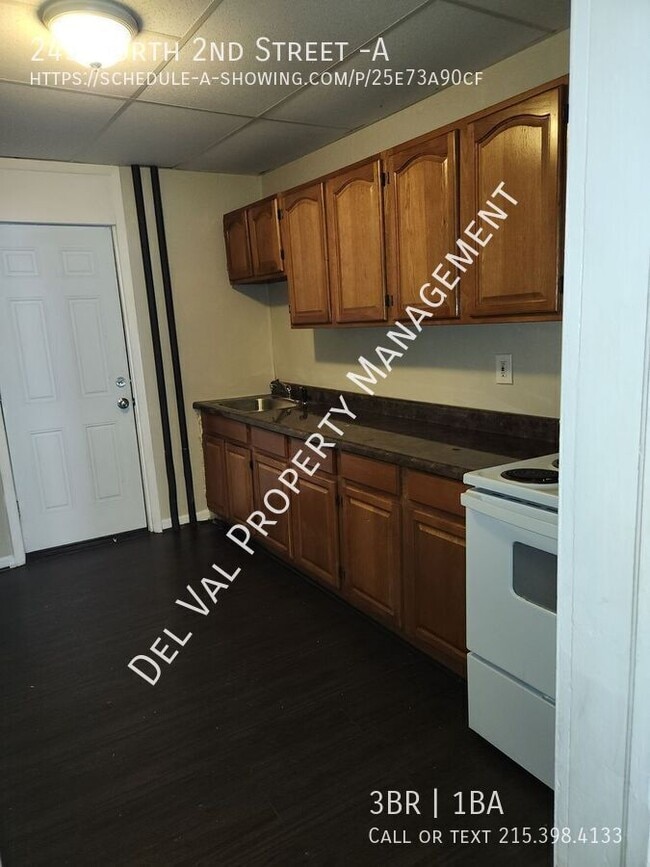 Photo - 245 N 2nd St