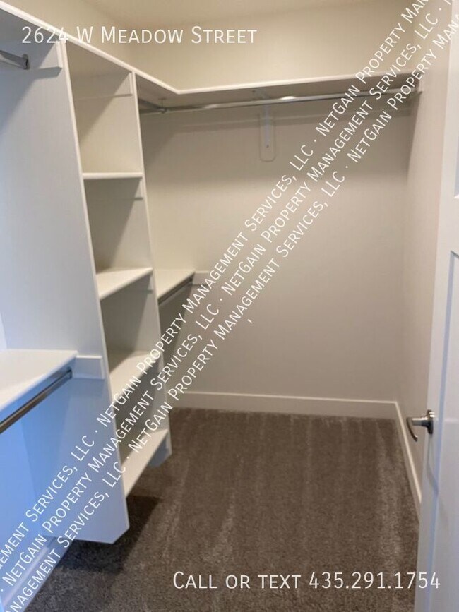 Photo - 3 Bedroom Crescent Hills Townhome.