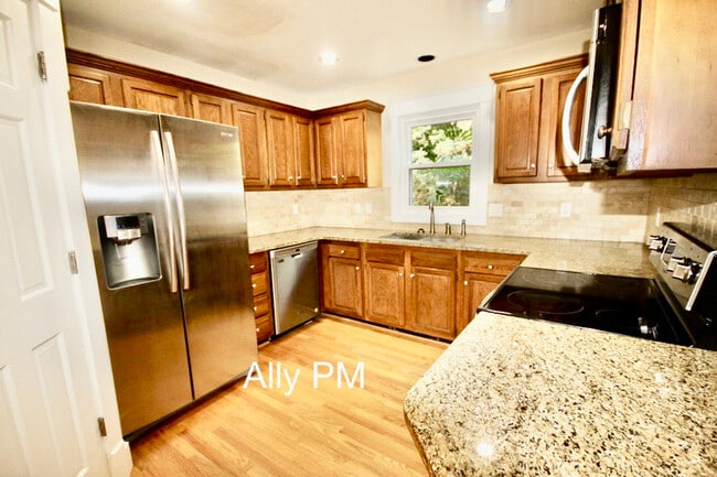 Photo - 1 Kanawha Ct