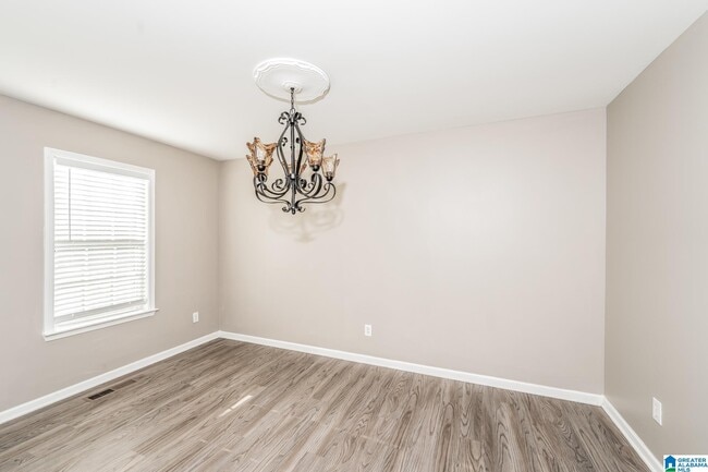 Photo - 865 Moonlite Dr