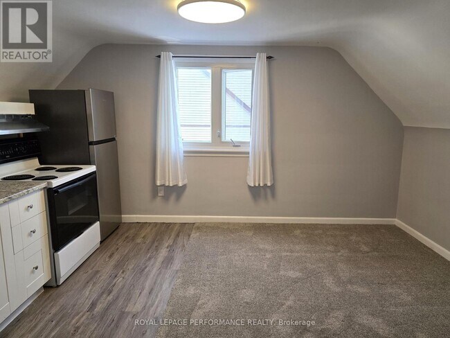 Photo - 623 Roosevelt Ave