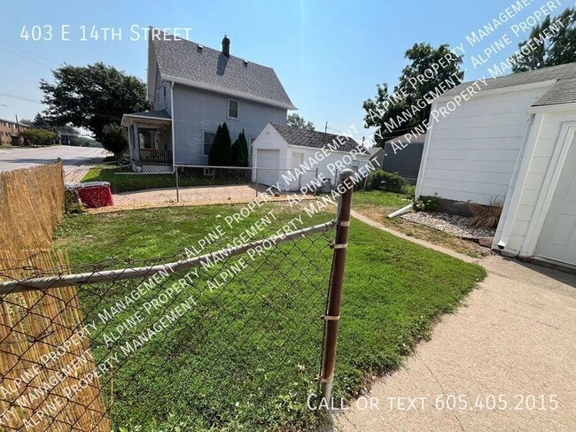 403 E 14th St