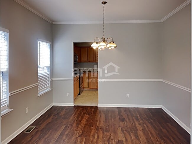 Photo - 102 Chambliss Ct