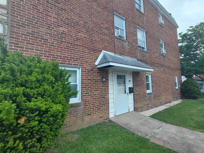 Photo - 800 Princeton Ave Unit 1