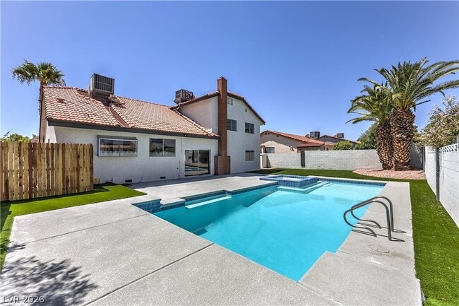Building Photo - 6348 Vicuna Dr