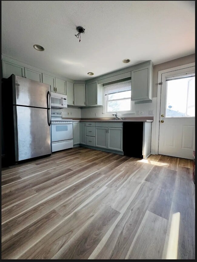 Photo - 68 Rosemont St