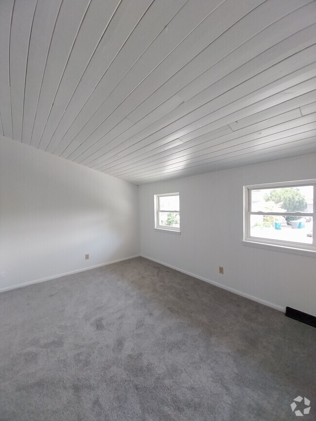 Building Photo - 248 E Prospect St Rental