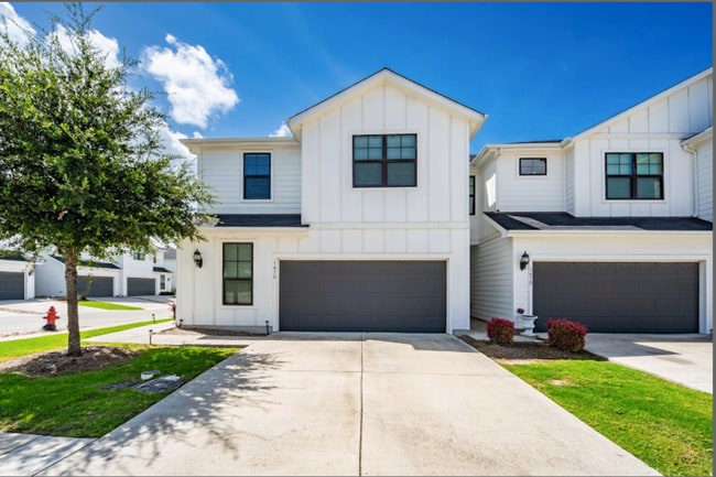 Building Photo - 147A Waterside Rd, Unit A, Buda, TX 78610