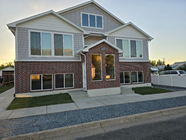 Building Photo - 3813 Ogden Ave