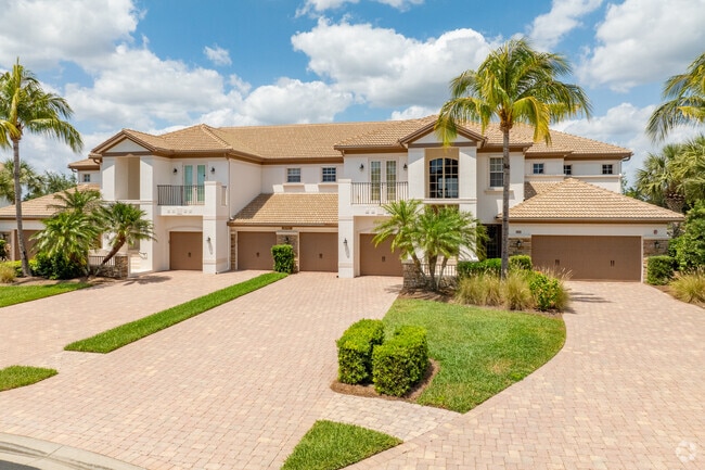 8026 Players Cove Dr Nápoles, FL 34113 - Players Cove